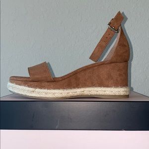 BCBG Addie Platform Sandals